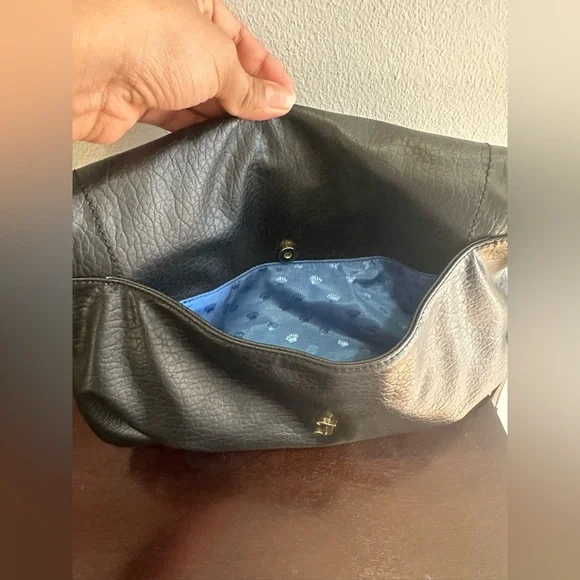 JUICY COUTURE BLACK FAUX LEATHER PURSE HAND/SHOULDER CROSSBODY BAG W/GOLD TRIM - Picture 5 of 16